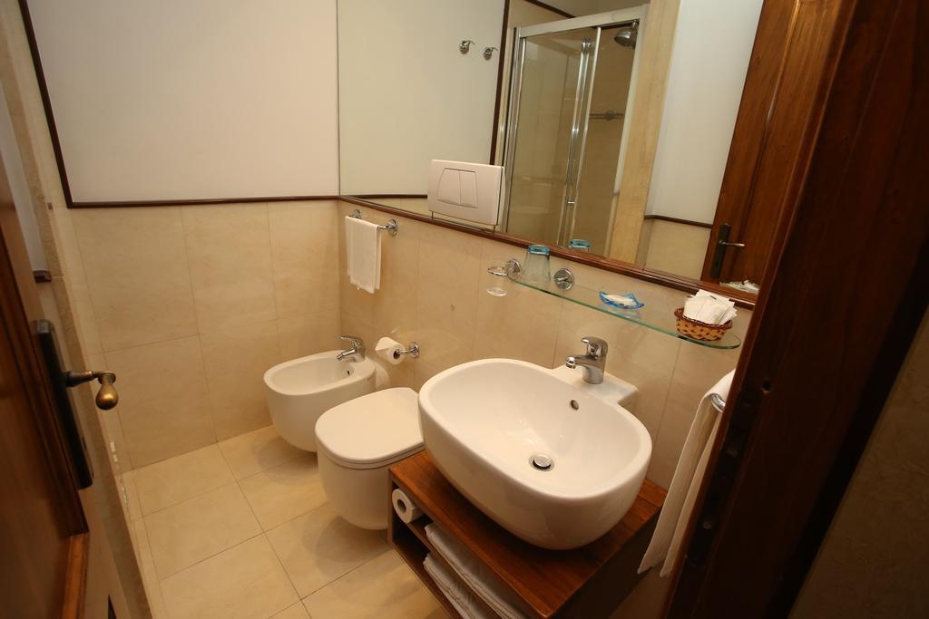 Al Colonnato Di San Pietro Bed and Breakfast Ρώμη Εξωτερικό φωτογραφία
