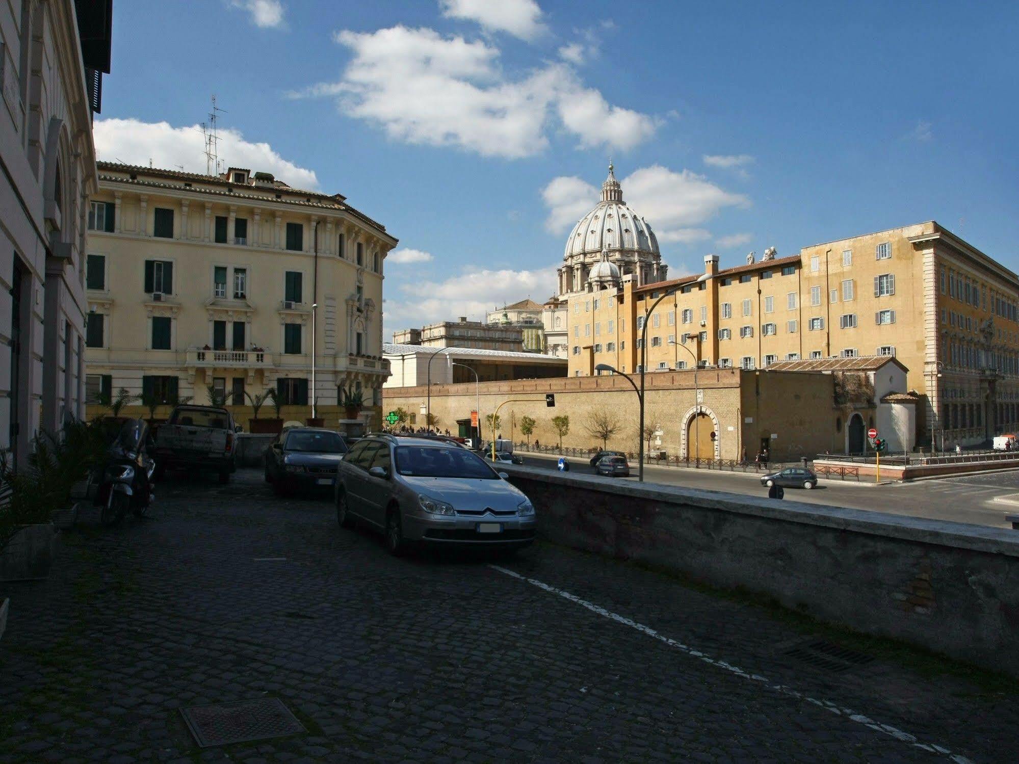 Al Colonnato Di San Pietro Bed and Breakfast Ρώμη Εξωτερικό φωτογραφία