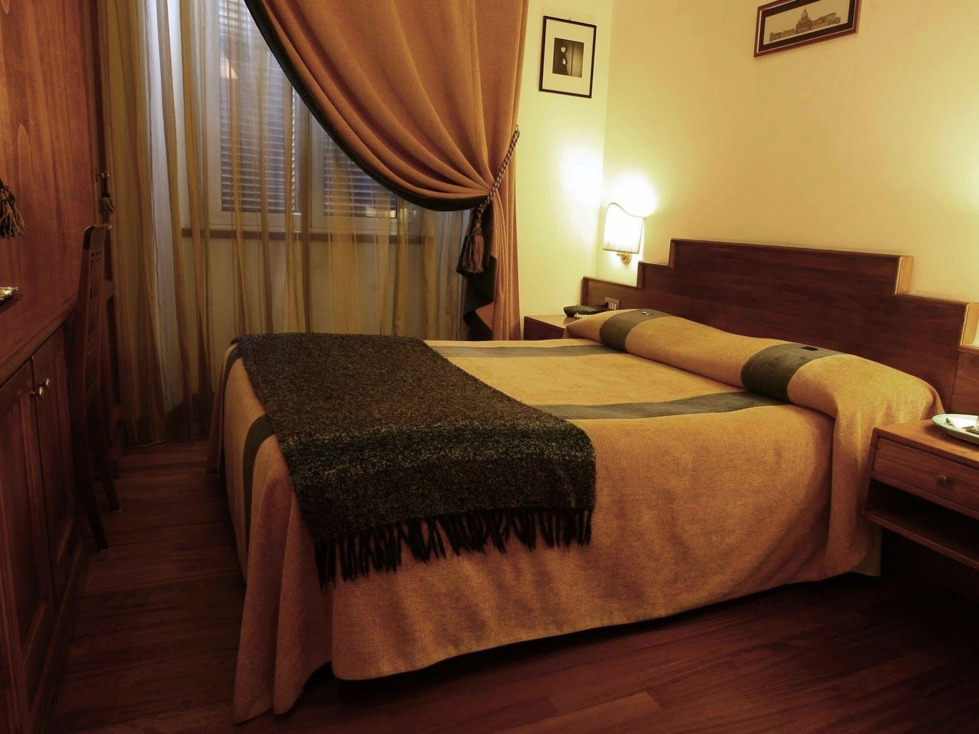 Al Colonnato Di San Pietro Bed and Breakfast Ρώμη Εξωτερικό φωτογραφία